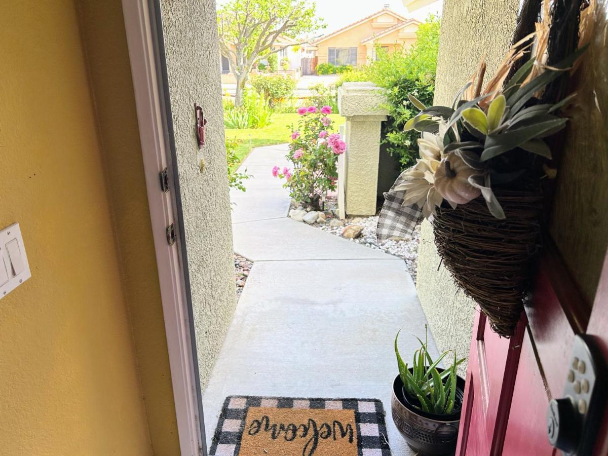 Festive Haven Room Hemet Exterior foto