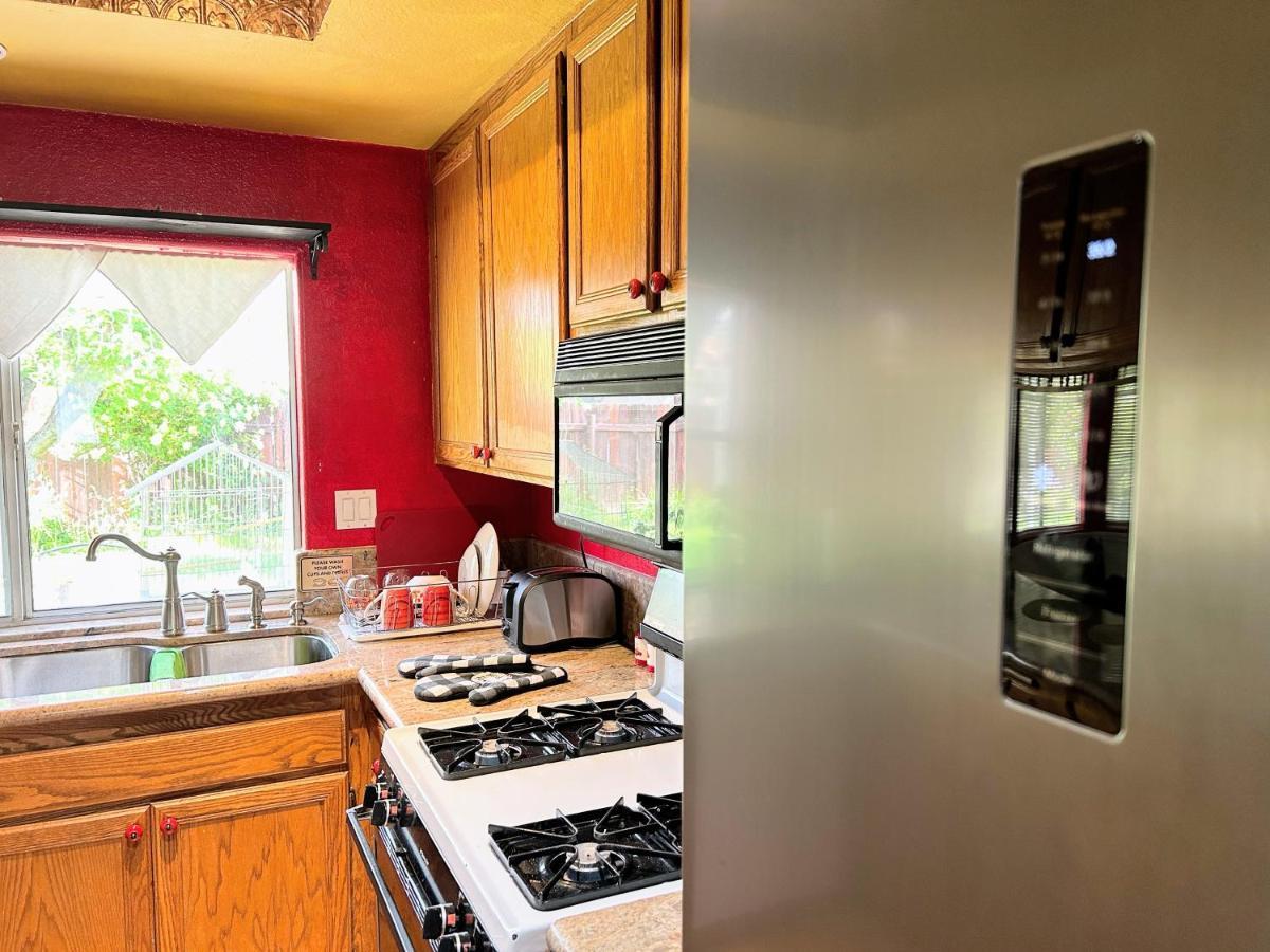 Festive Haven Room Hemet Exterior foto